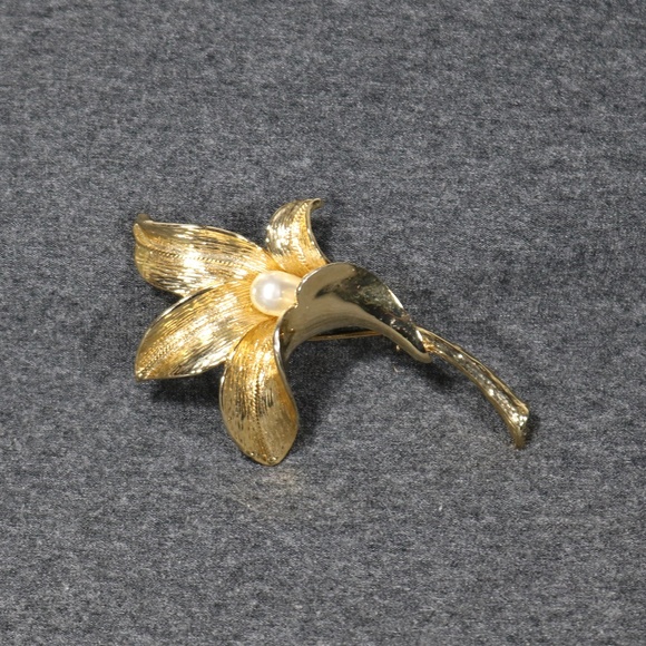 Julier Reed Brooch allison reed | Jewelry | Vintage Costume Jewelry Allison Reed Gold Tone ...